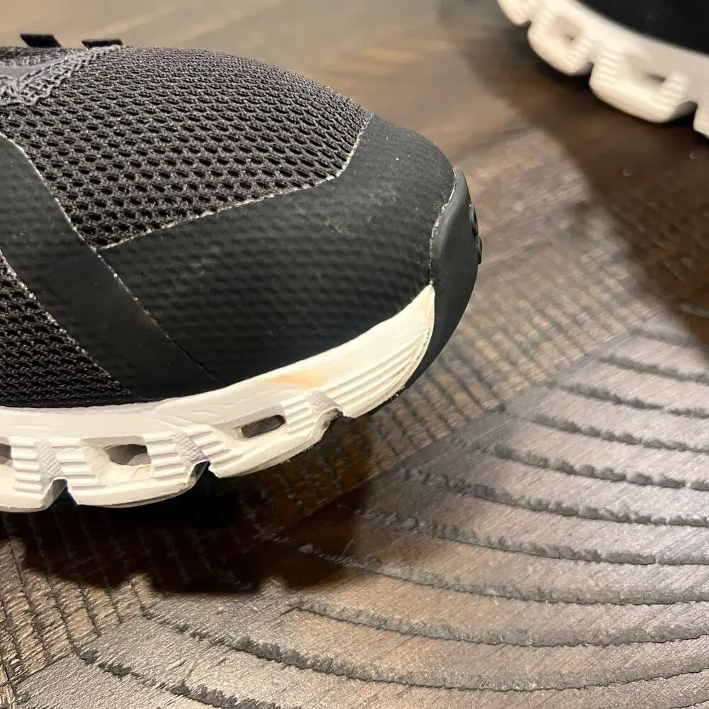 On cloud women running shoes black/ white size 10 - Picture 4 of 10